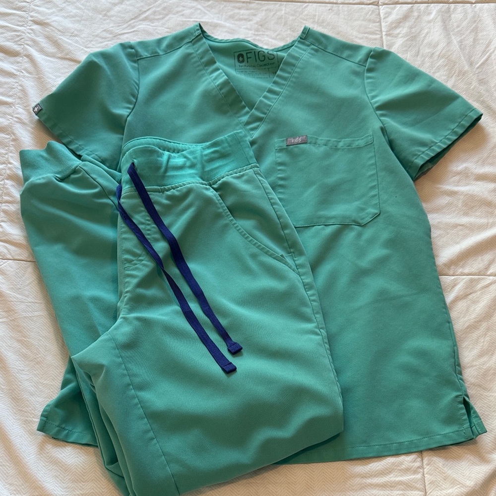 FIGS Teal Scrub Set with Navy Accents